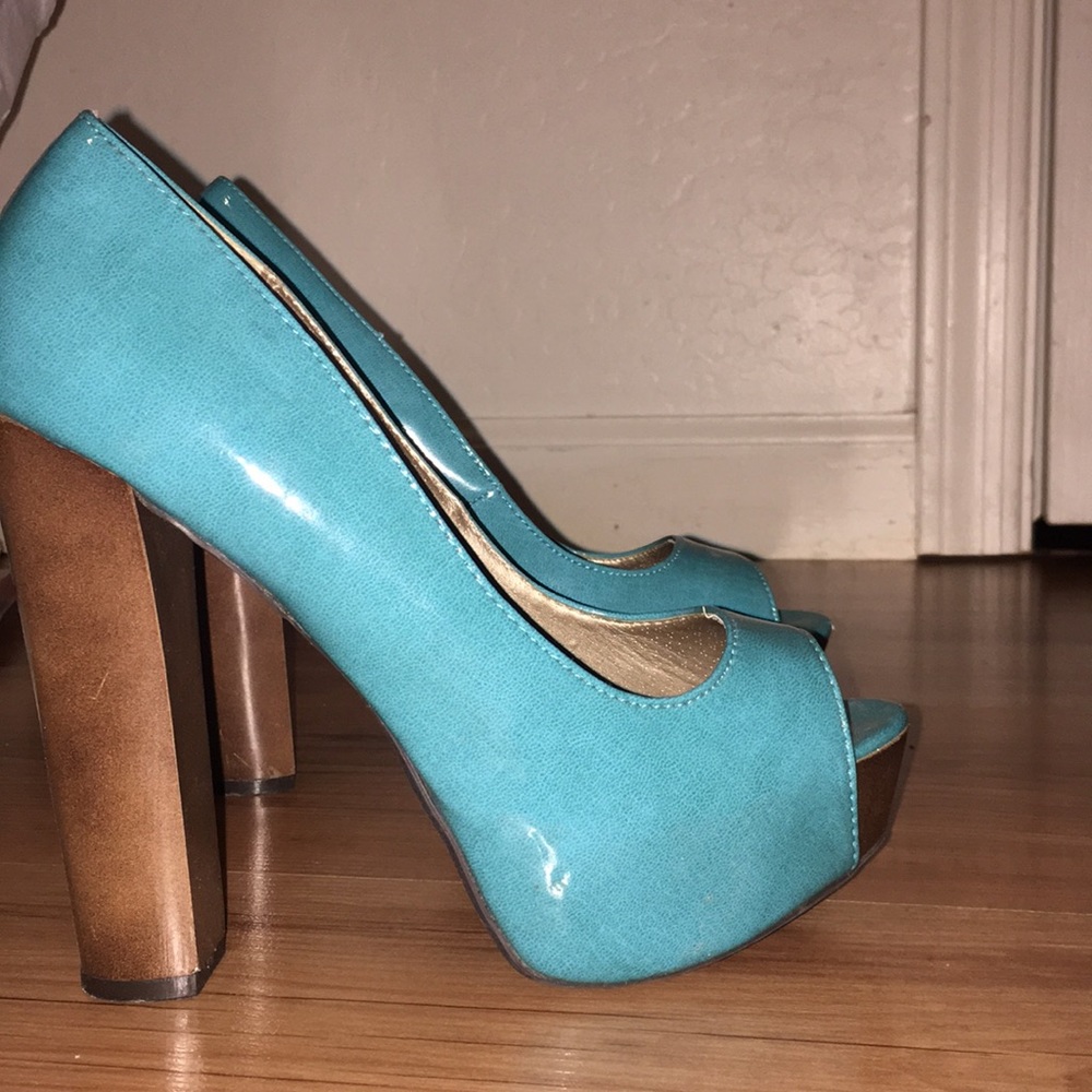 Bebe heels - Picture 4 of 4